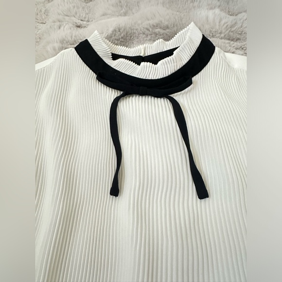 Ted Baker London white pleated blouse size 3 Medium - Picture 4 of 8